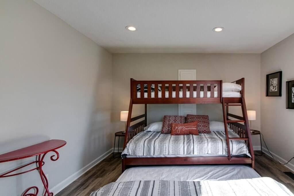 The Residence At Hilltop Acres - Clarksville, Tn Buitenkant foto